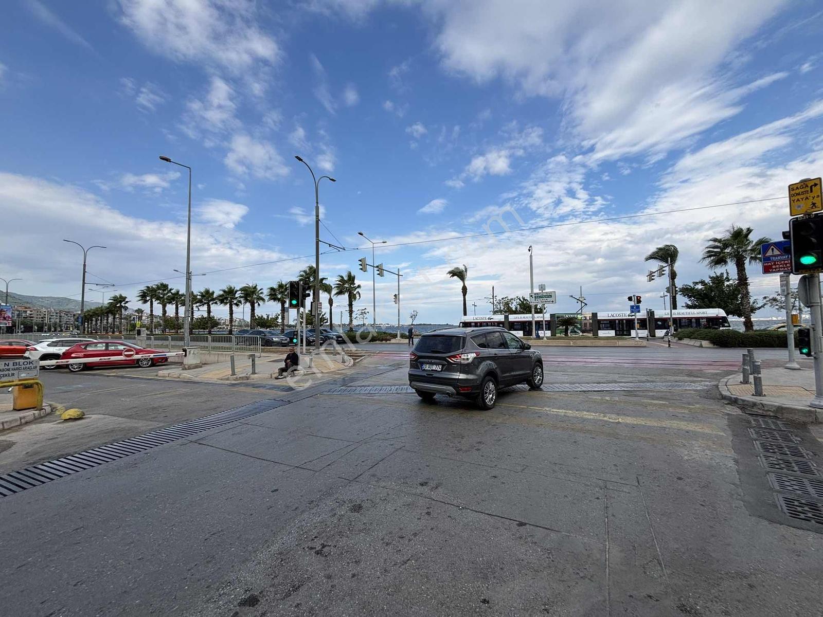Göztepede Deniz Manzaralı Çift Otoparklı 130 M² Net Ferah 3+1 — fotoğraf 24