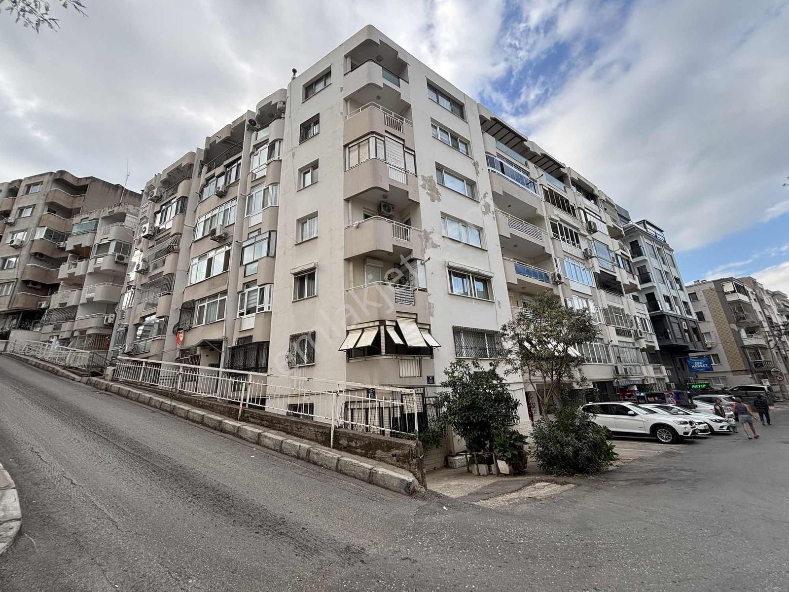 Göztepede Deniz Manzaralı Çift Otoparklı 130 M² Net Ferah 3+1 — fotoğraf 30