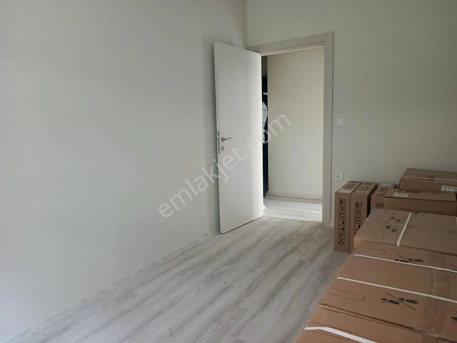Seyrekte En İyi Konum: Üniversite Karşısı Kiralık Daire — fotoğraf 4