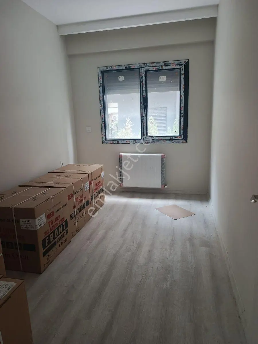 Seyrekte En İyi Konum: Üniversite Karşısı Kiralık Daire — fotoğraf 5