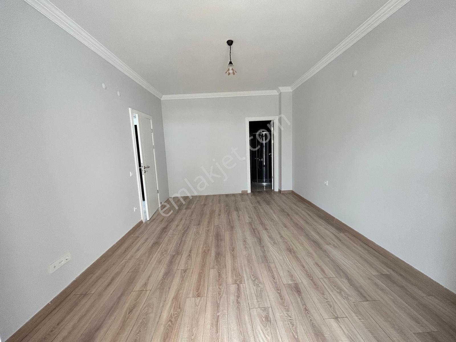 İki Blok'lu Lüx Havuzlu Site İçerisinde Satılık 2+1 Daire — fotoğraf 14