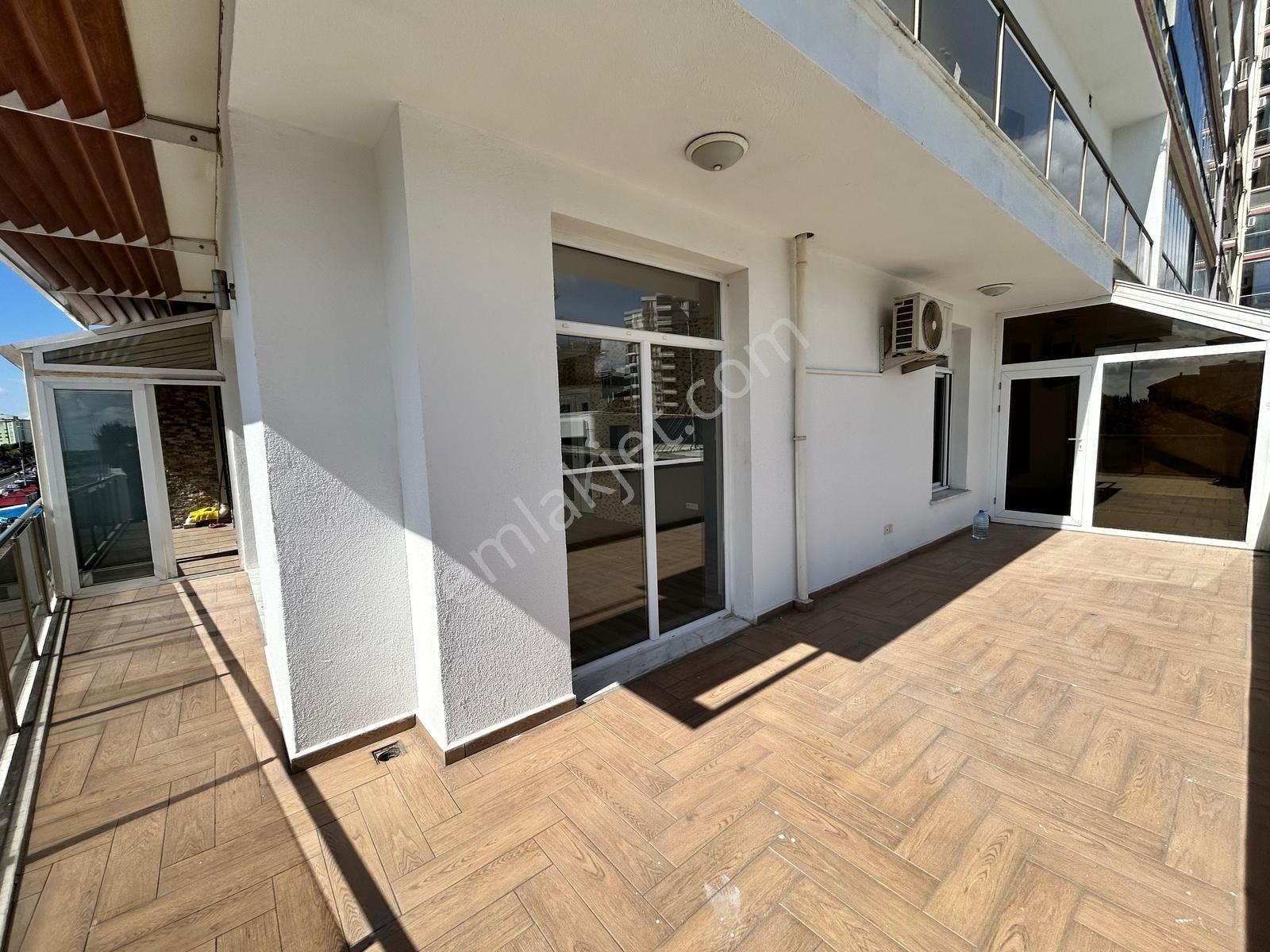 İki Blok'lu Lüx Havuzlu Site İçerisinde Satılık 2+1 Daire — fotoğraf 16