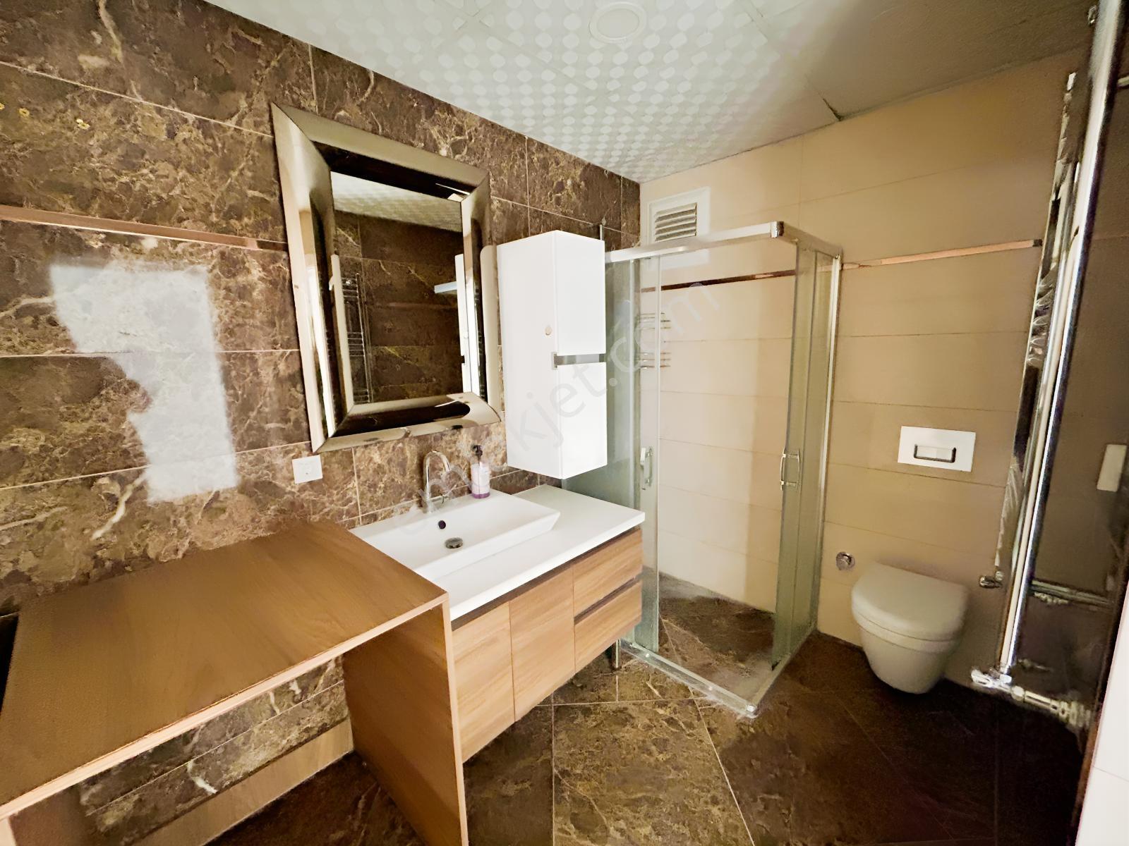 İki Blok'lu Lüx Havuzlu Site İçerisinde Satılık 2+1 Daire — fotoğraf 18