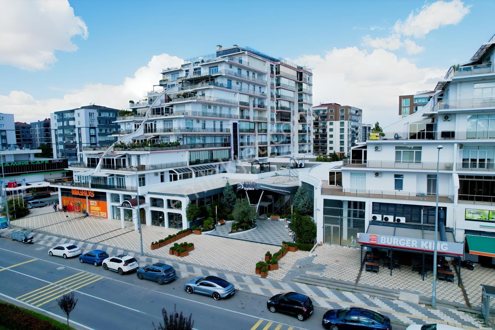 İki Blok'lu Lüx Havuzlu Site İçerisinde Satılık 2+1 Daire — fotoğraf 26