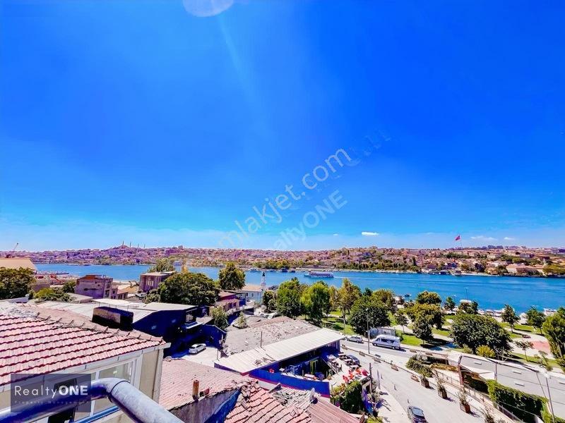 R-one Beyoğlu Eşsiz Haliç Manzaralı 3+2 Dubleks Satılık Daire
