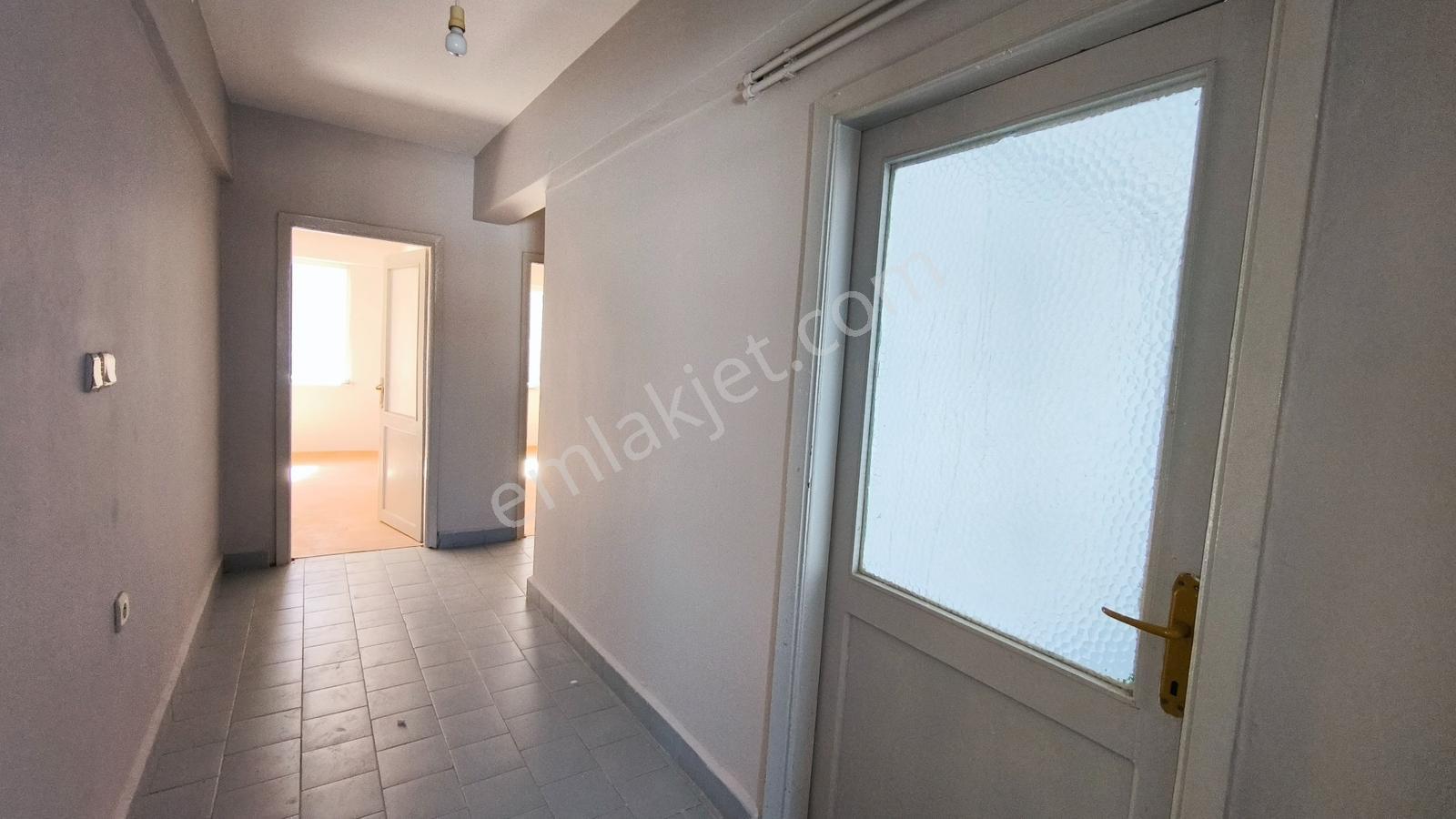 Kaya Emlak-şarköy İstiklal'de Merkezi Konumda 2+1 Satılık Daire — fotoğraf 5