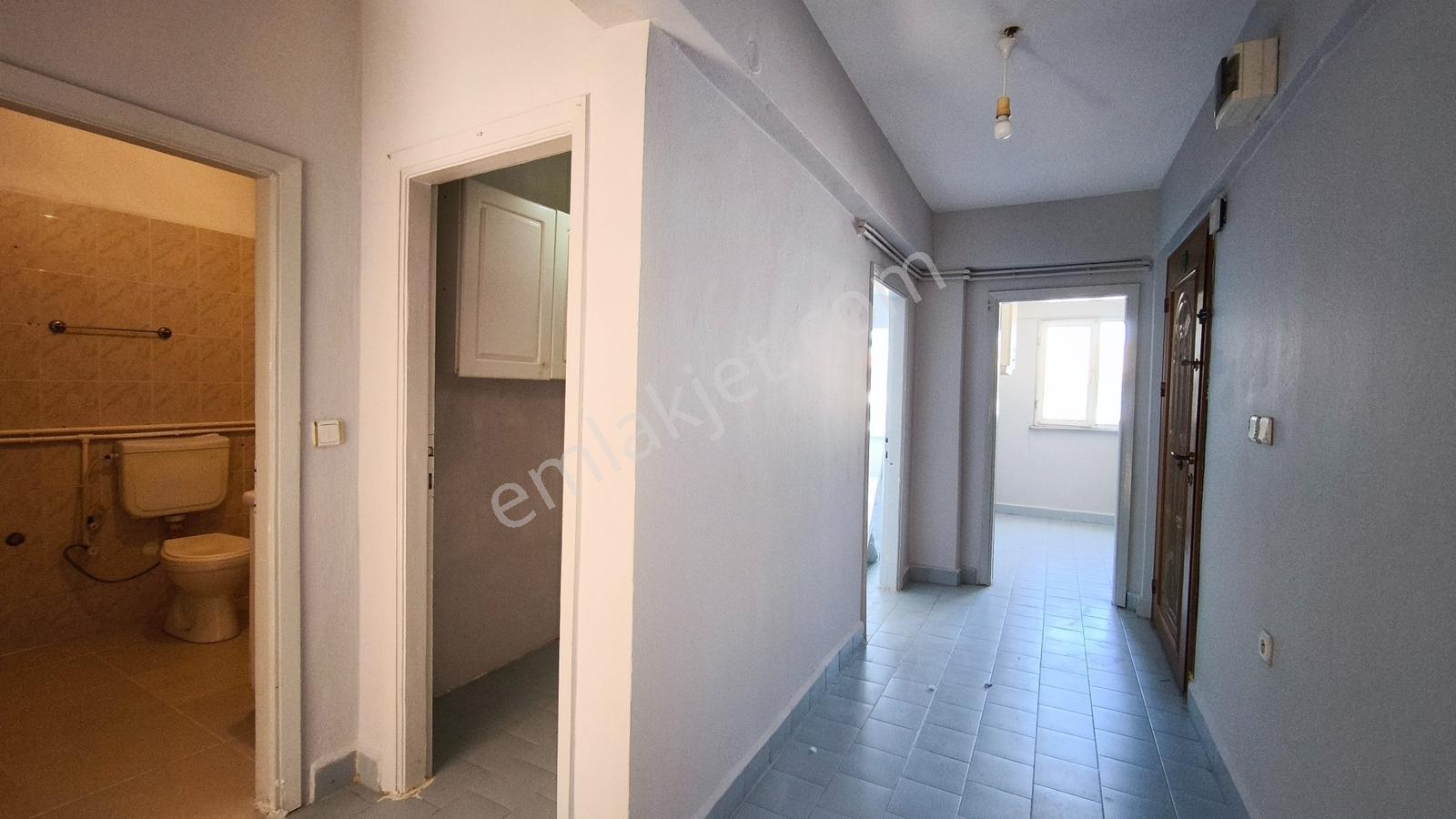 Kaya Emlak-şarköy İstiklal'de Merkezi Konumda 2+1 Satılık Daire — fotoğraf 6