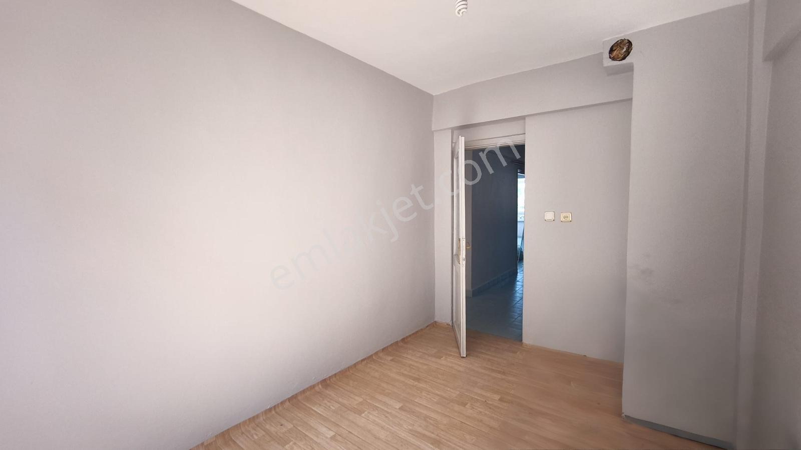 Kaya Emlak-şarköy İstiklal'de Merkezi Konumda 2+1 Satılık Daire — fotoğraf 14