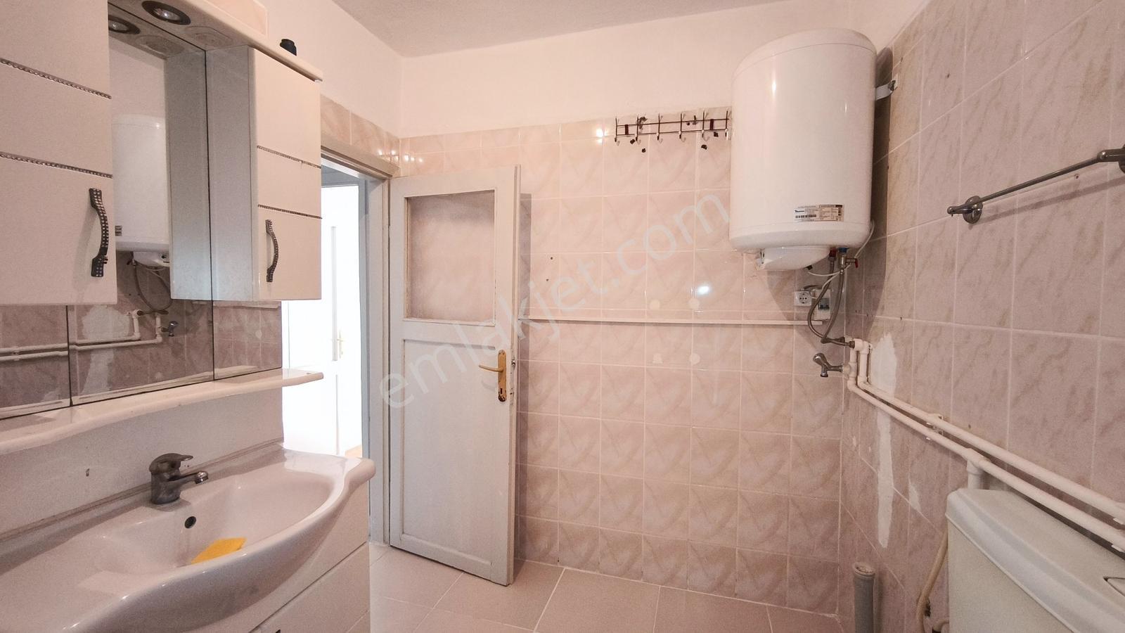 Kaya Emlak-şarköy İstiklal'de Merkezi Konumda 2+1 Satılık Daire — fotoğraf 22