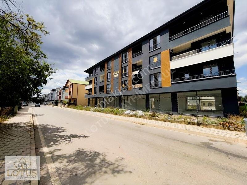 Kartepe Ataevler 3+1 Arakat Asansörlü Otoparklı Satılık Daire