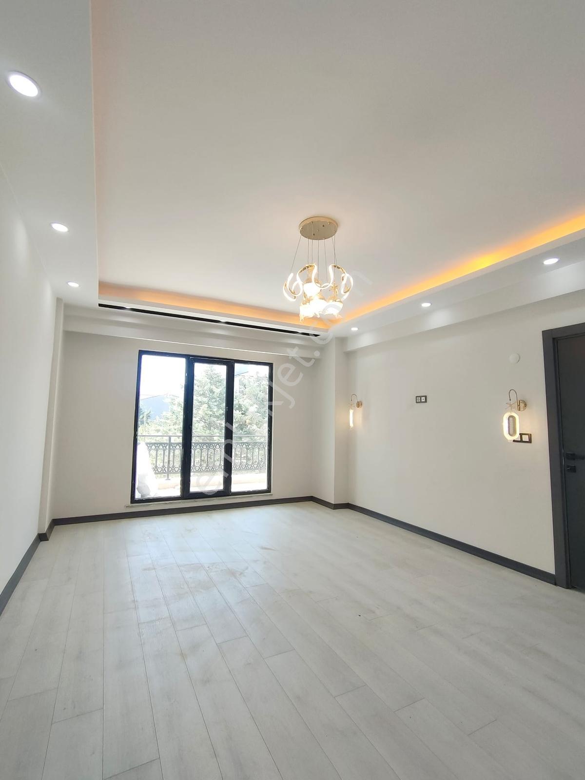 Famili'den Acil Satılık! Yunus Emre'de Net 92m2 Ara Kat Daire — fotoğraf 8