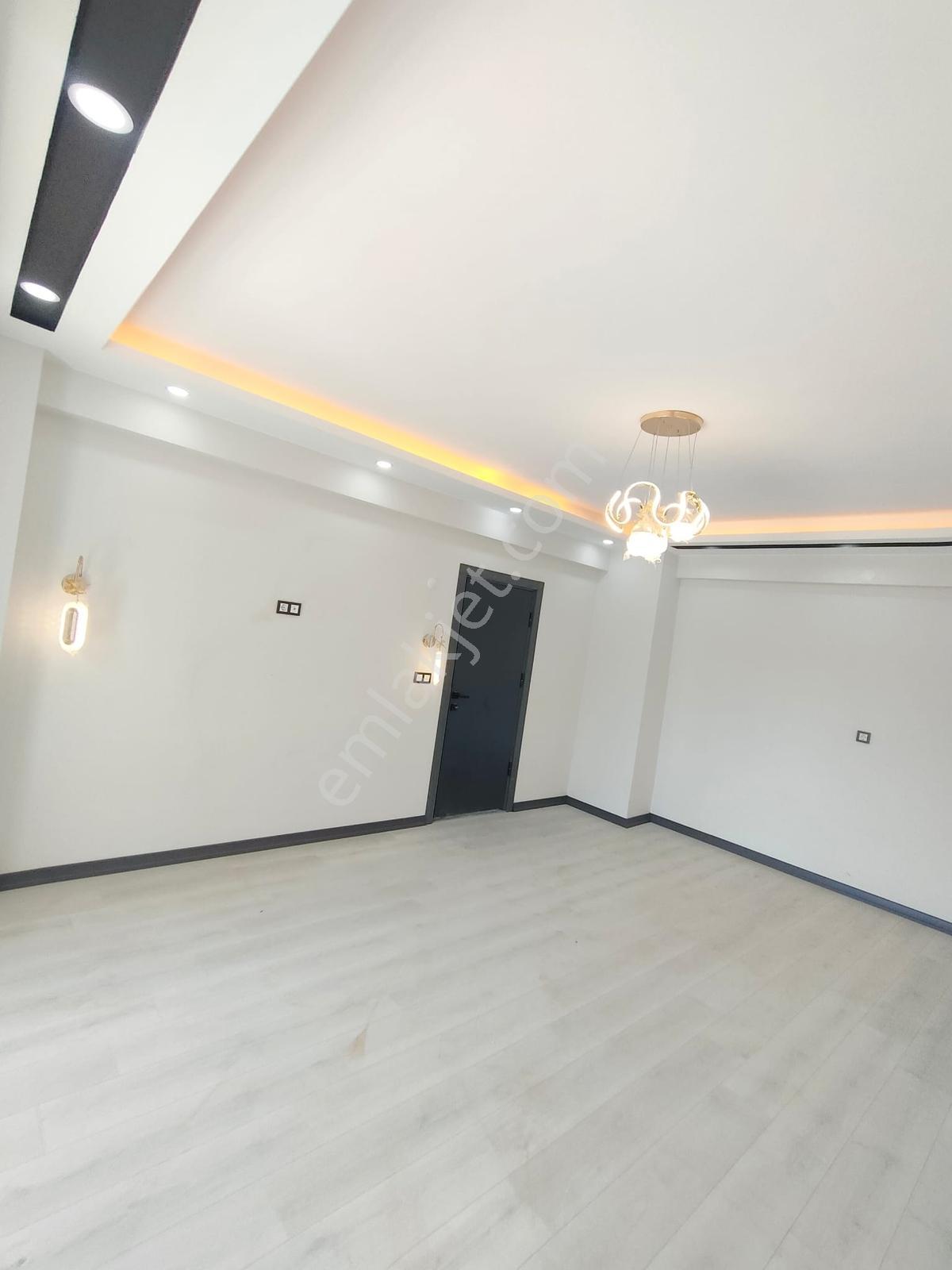 Famili'den Acil Satılık! Yunus Emre'de Net 92m2 Ara Kat Daire — fotoğraf 13