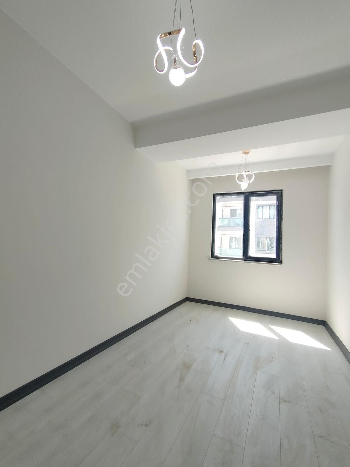 Famili'den Acil Satılık! Yunus Emre'de Net 92m2 Ara Kat Daire — fotoğraf 16