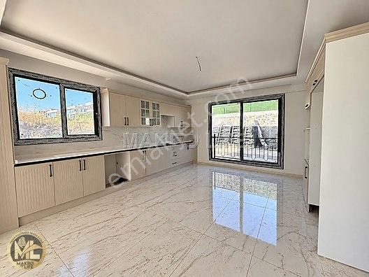 Seyrantepe Toplukonutta Yüksek Manzaralı 5,5+1 Triplex Villa — fotoğraf 2