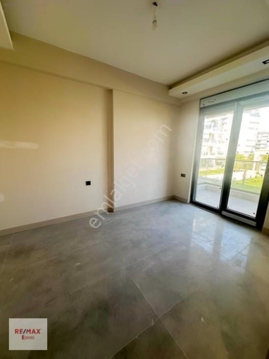 Kepez Göçerlerde Sıfır 1+1 Satılık Daire — fotoğraf 5