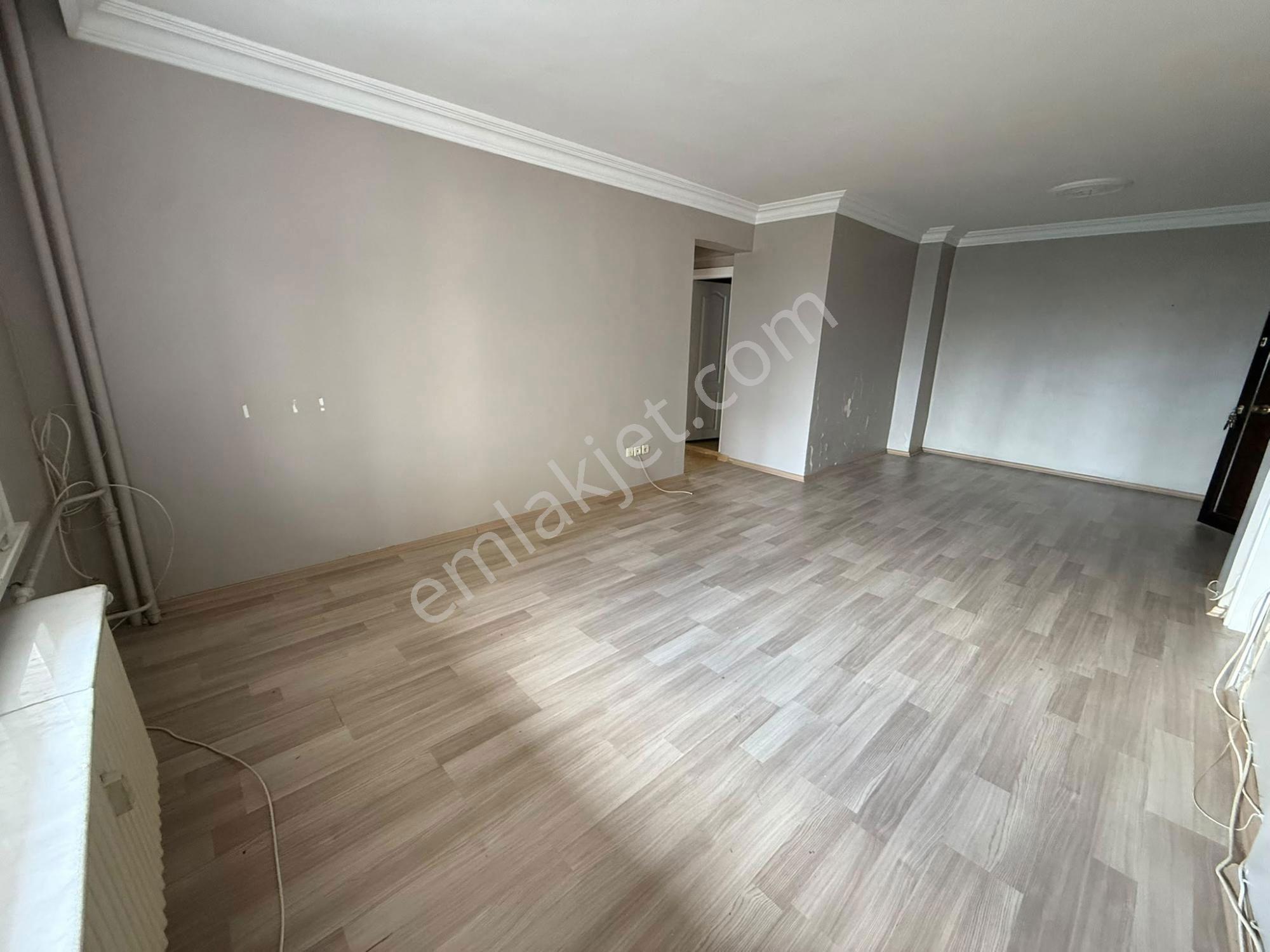 Kadıköy 19 Mayıs’ta Boş 3+1 | Balkonlu, Doğalgaz Kombili, Krediye Uygun — fotoğraf 6