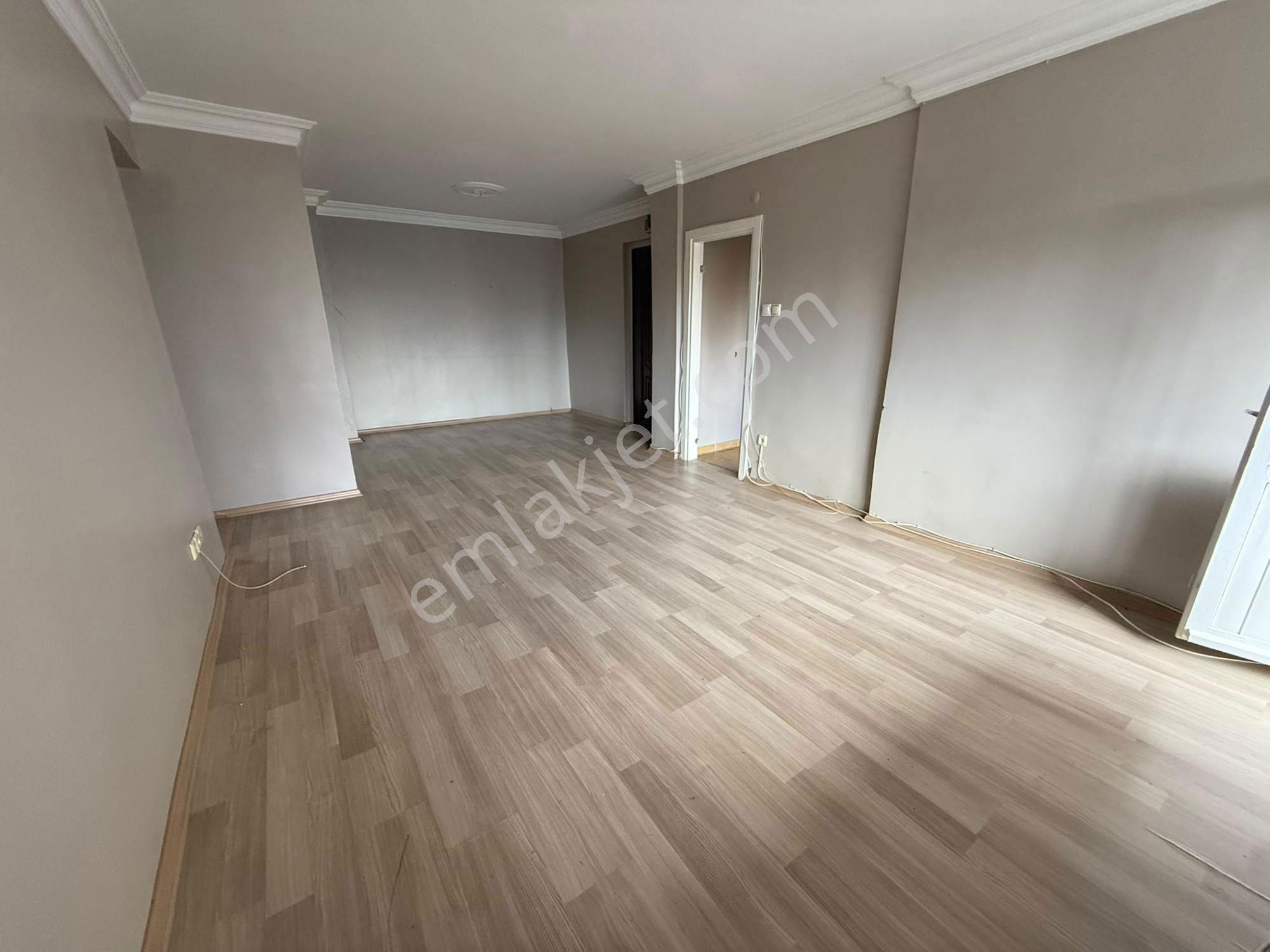 Kadıköy 19 Mayıs’ta Boş 3+1 | Balkonlu, Doğalgaz Kombili, Krediye Uygun — fotoğraf 11