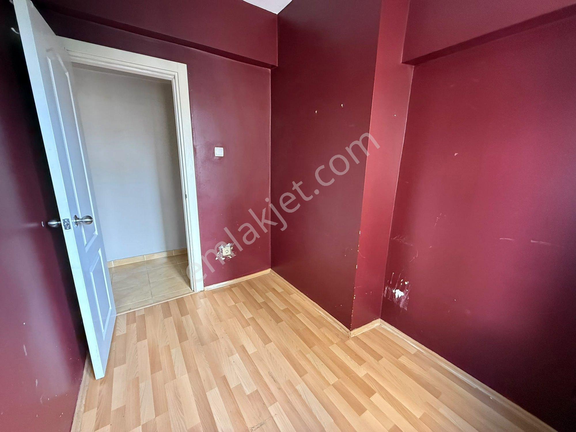 Kadıköy 19 Mayıs’ta Boş 3+1 | Balkonlu, Doğalgaz Kombili, Krediye Uygun — fotoğraf 12