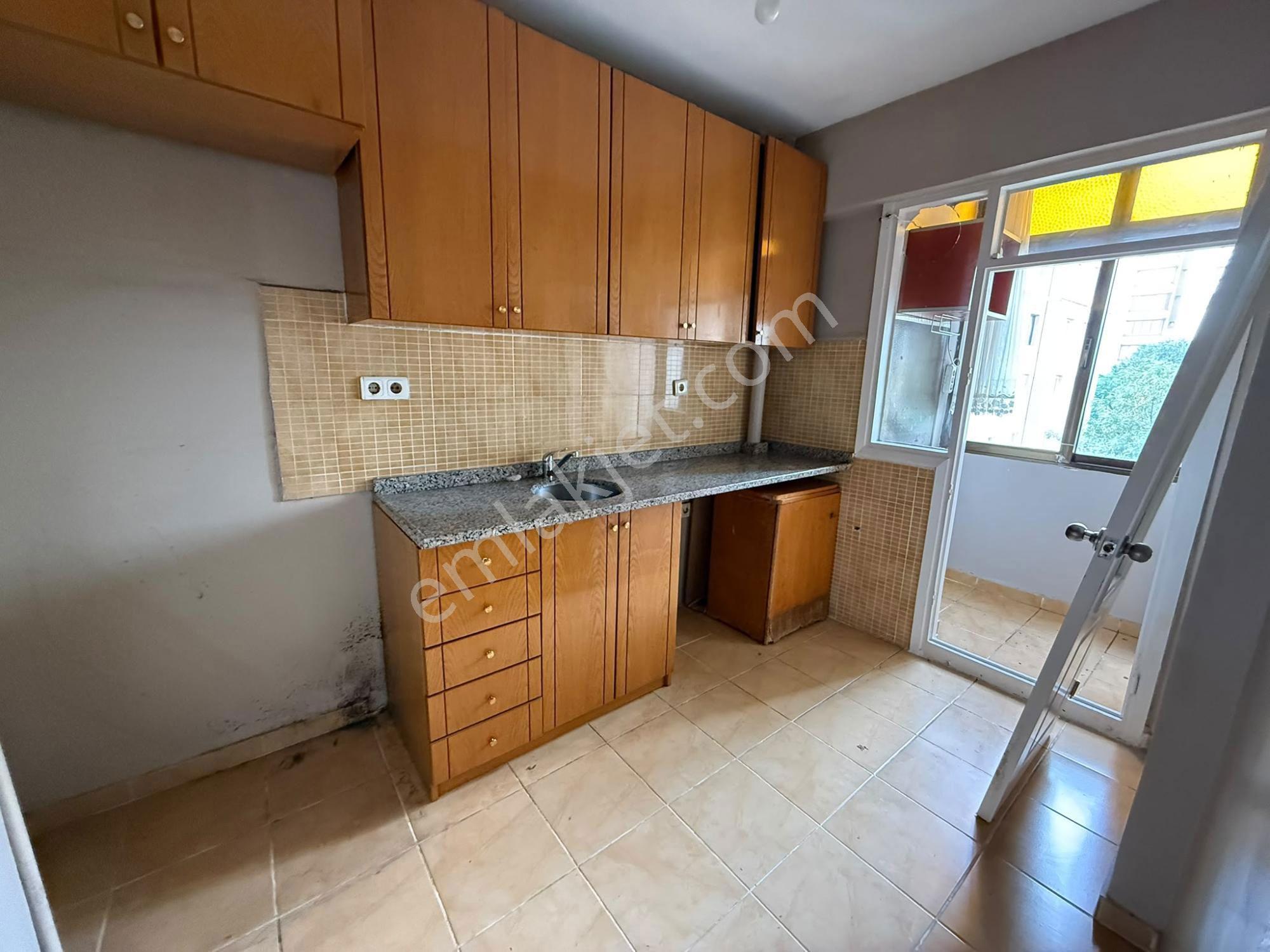 Kadıköy 19 Mayıs’ta Boş 3+1 | Balkonlu, Doğalgaz Kombili, Krediye Uygun — fotoğraf 24
