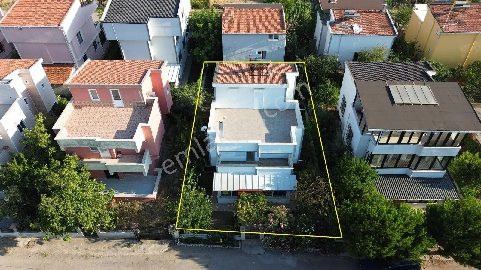 Kaya Emlak-k.terzi / Açelya Sitesinde 4+1 Satılık 3 Kat Tribleks