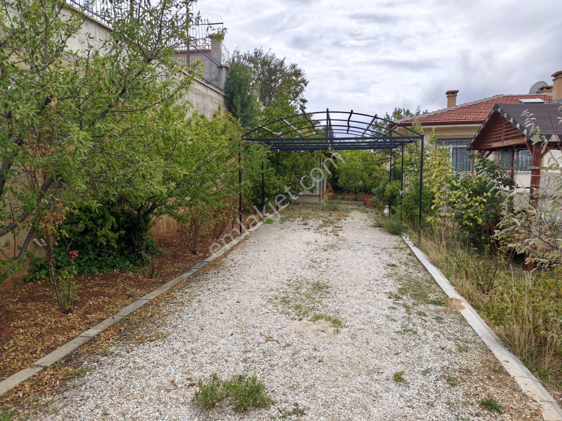 Hüyük İmrenler Mahallesinde Satılık Göl Ve Doğa Manzaralı Villa — fotoğraf 6