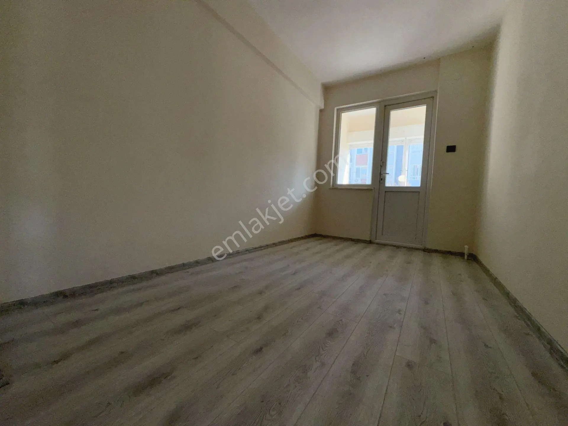 ▶ Güç Gayrimenkul'den Akçay'da Denize Yakın Müstakil Tadında Çok Şık 2+1 Daire — fotoğraf 35