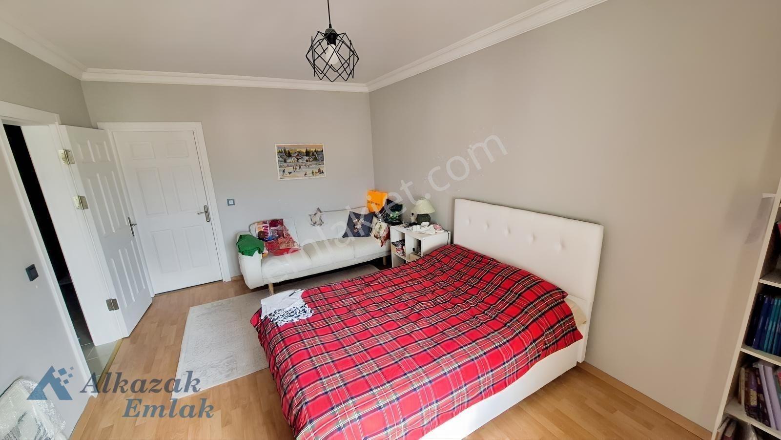 Toki Turkuazda Ck Tipi Ebeveyn Banyolu Satılık 4+1 Daire — fotoğraf 12