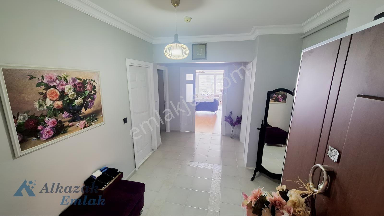 Toki Turkuazda Ck Tipi Ebeveyn Banyolu Satılık 4+1 Daire — fotoğraf 15