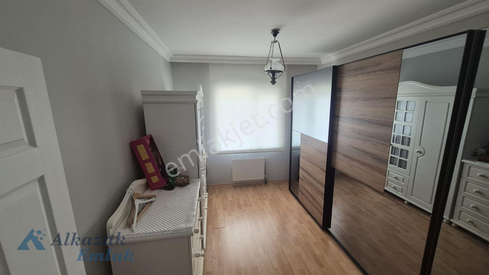 Toki Turkuazda Ck Tipi Ebeveyn Banyolu Satılık 4+1 Daire — fotoğraf 16