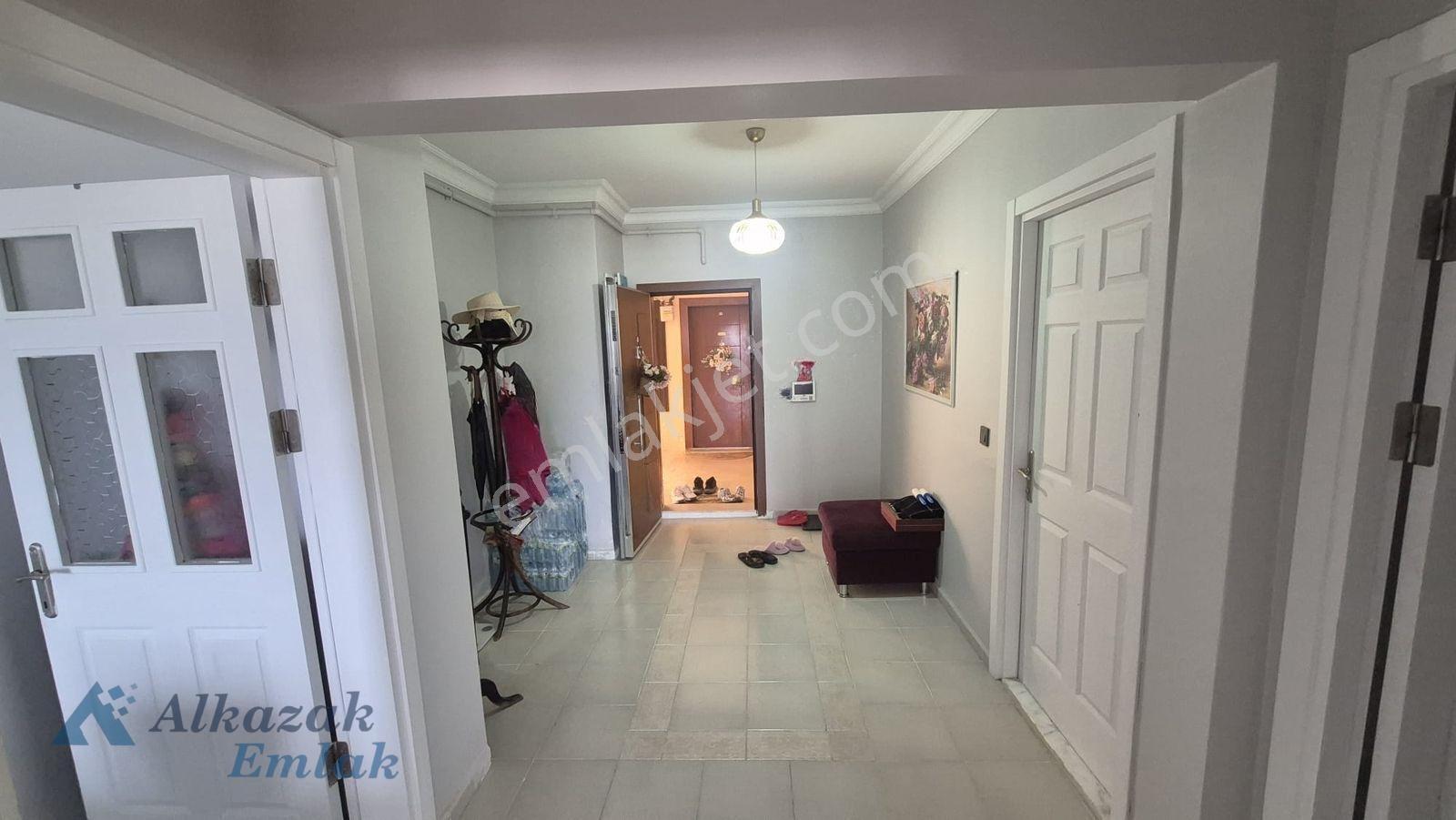 Toki Turkuazda Ck Tipi Ebeveyn Banyolu Satılık 4+1 Daire — fotoğraf 17