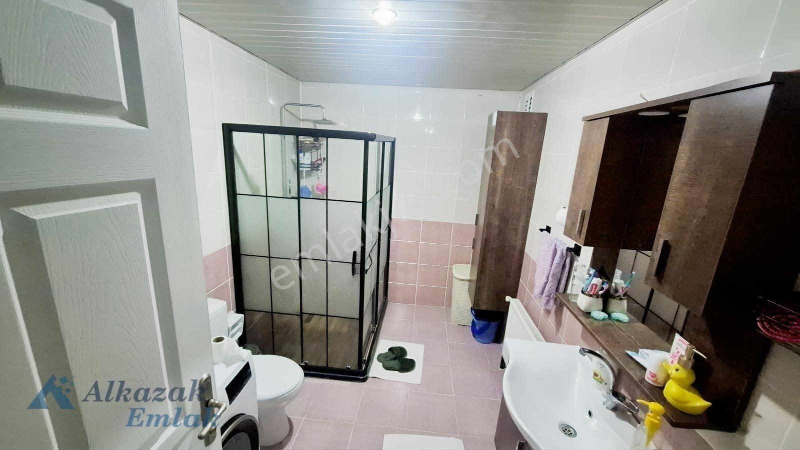 Toki Turkuazda Ck Tipi Ebeveyn Banyolu Satılık 4+1 Daire — fotoğraf 24