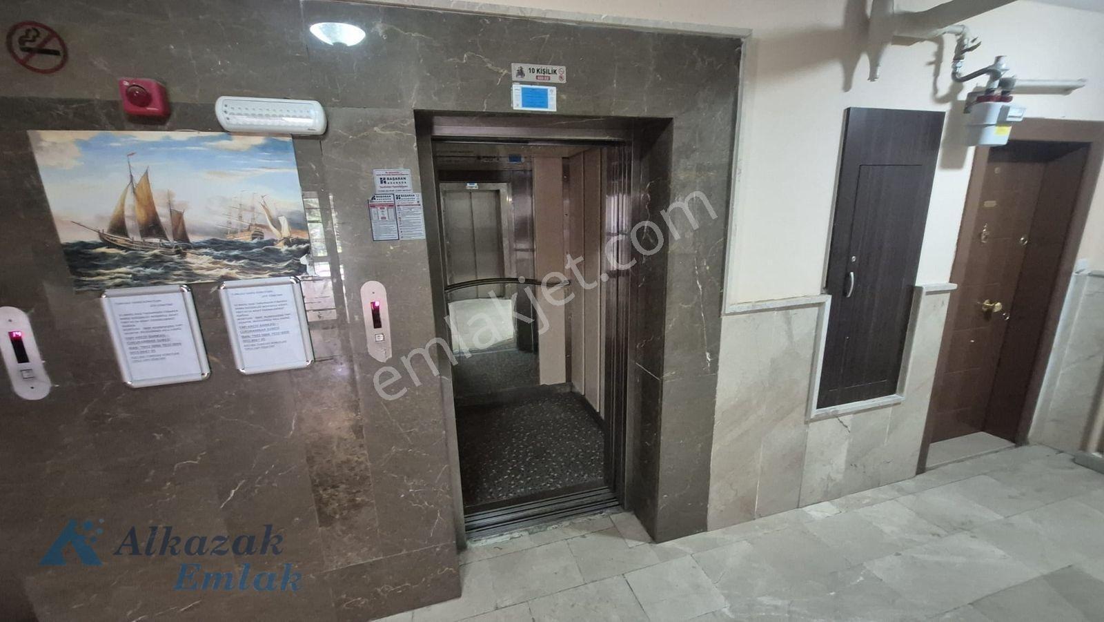 Toki Turkuazda Ck Tipi Ebeveyn Banyolu Satılık 4+1 Daire — fotoğraf 27