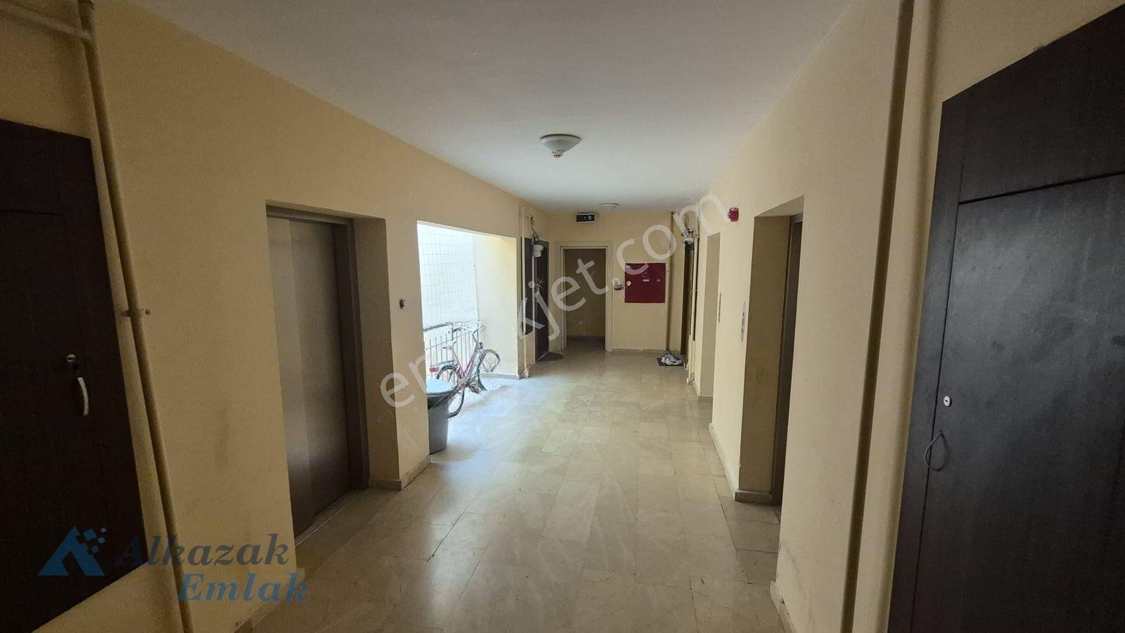 Toki Turkuazda Ck Tipi Ebeveyn Banyolu Satılık 4+1 Daire — fotoğraf 28