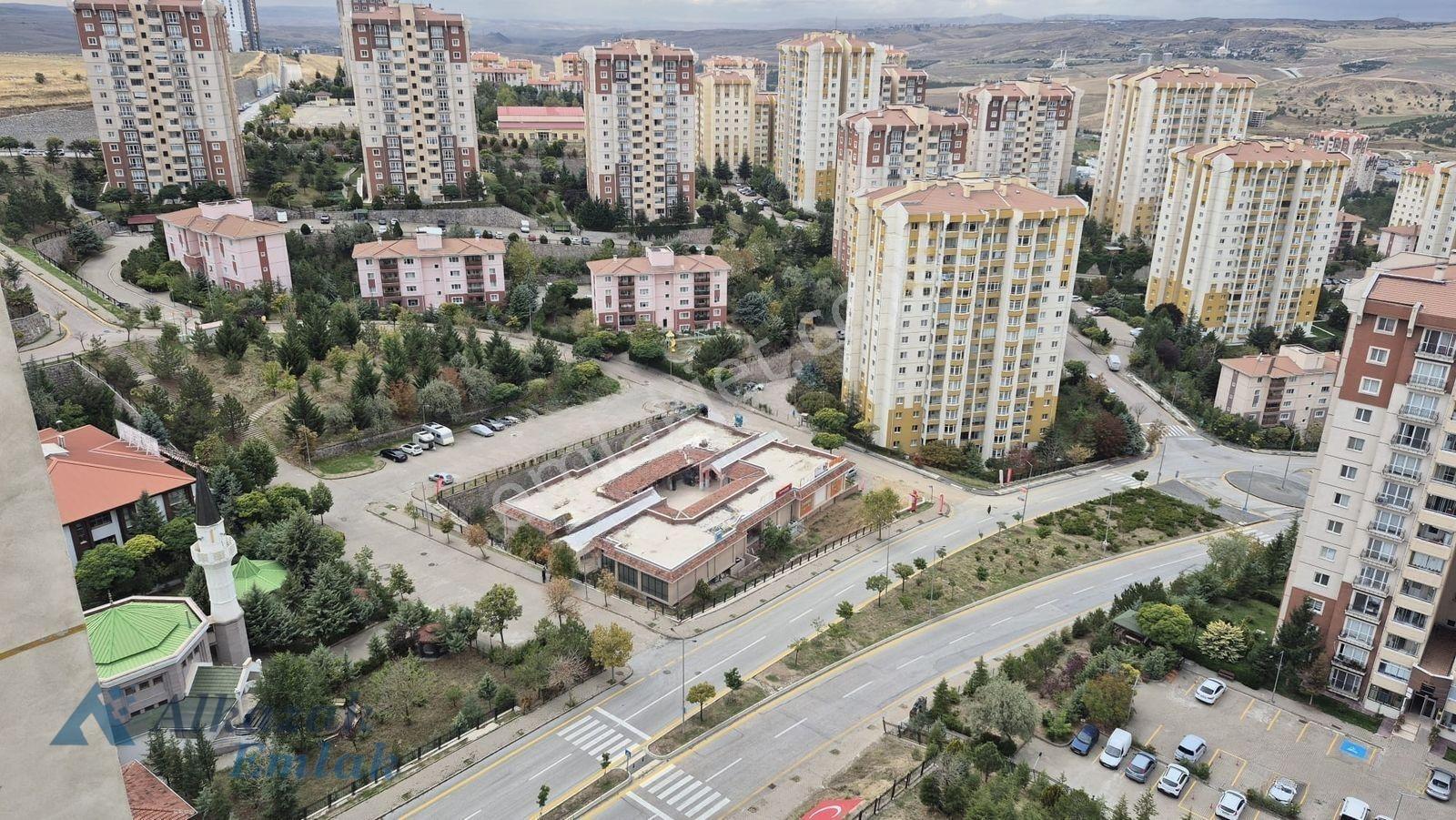 Toki Turkuazda Ck Tipi Ebeveyn Banyolu Satılık 4+1 Daire — fotoğraf 31