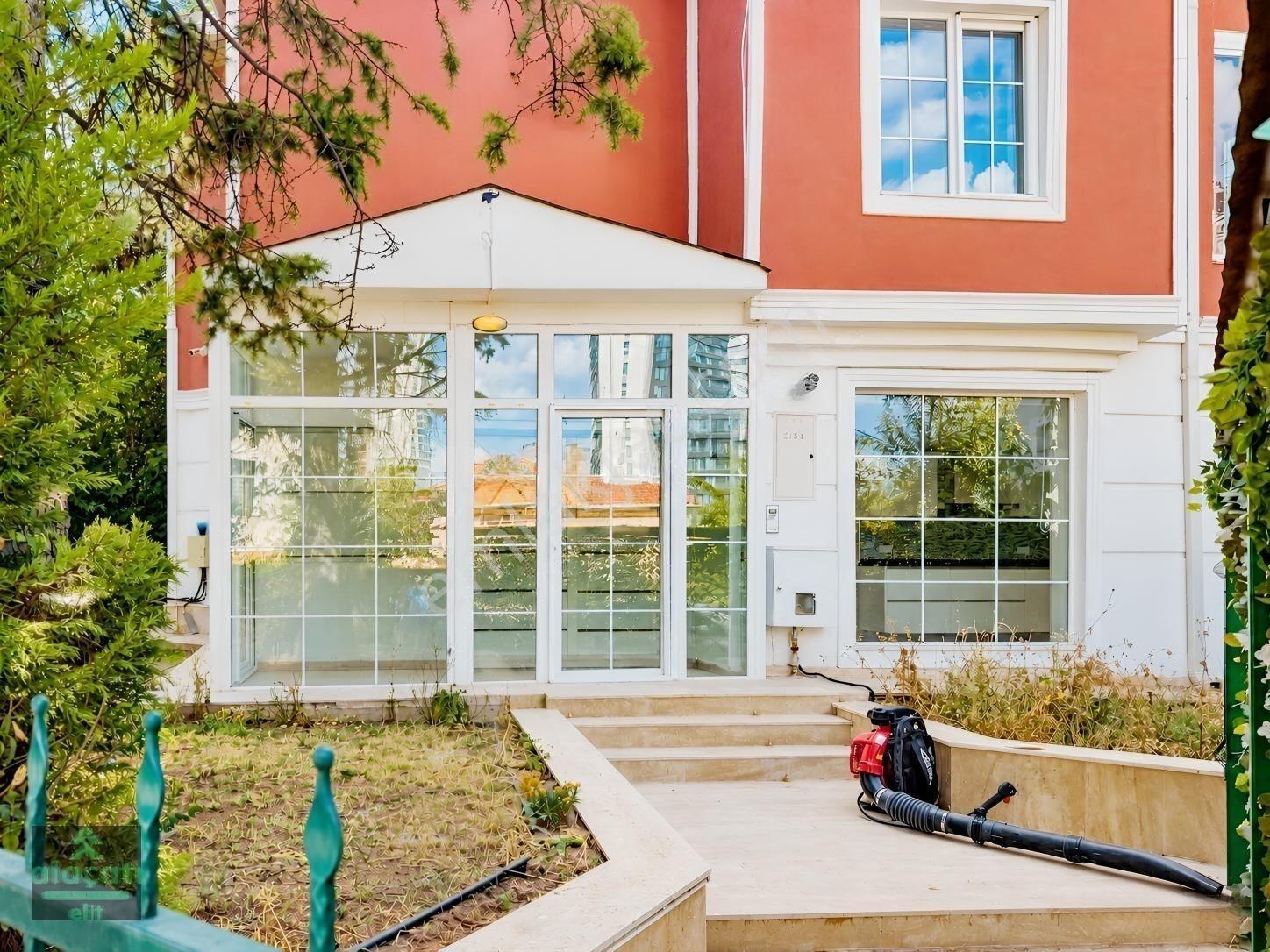 Beytepe Sitede Satılık 4+1 Bahçeli Villa Otoparklı Ebeveyn Banyo — fotoğraf 4