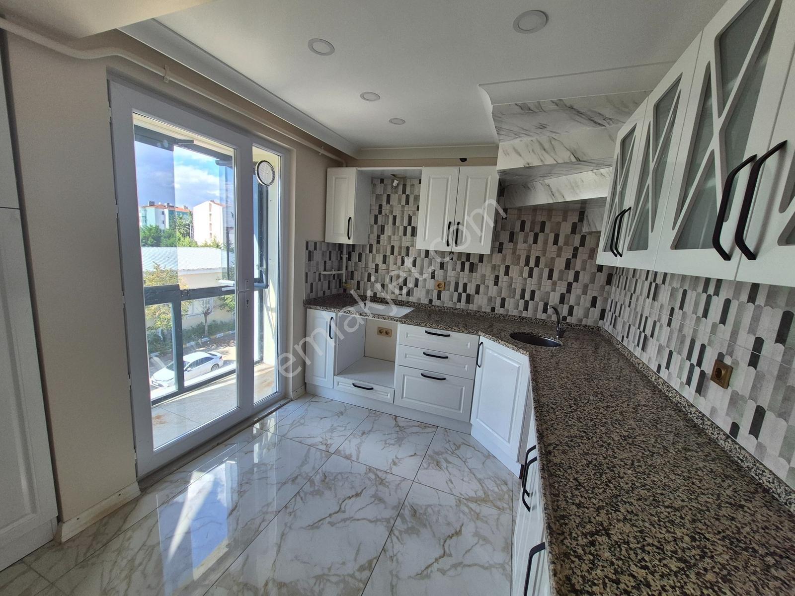 Kırklareli Merkez Avm Yakını Satılık Teraslı 3+1 Dubleks Daire — fotoğraf 3