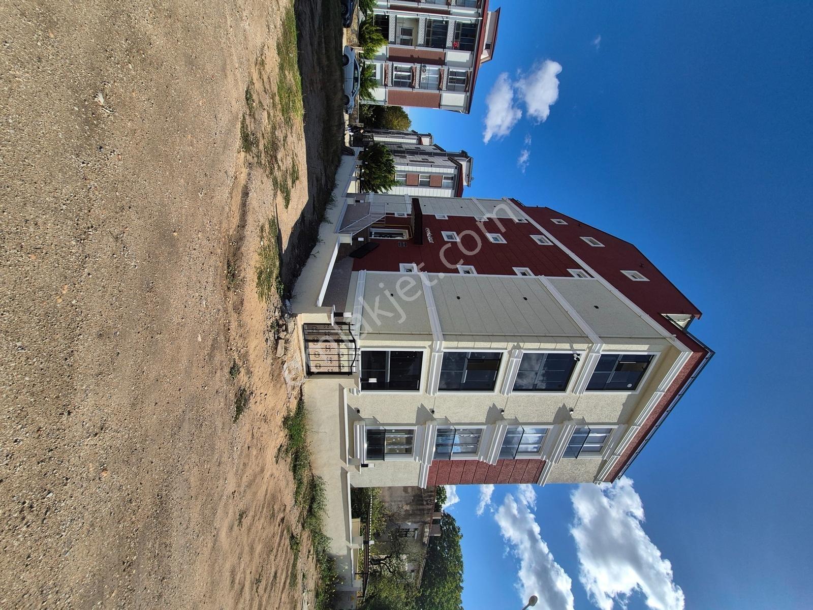 Kırklareli Merkez Avm Yakını Satılık Teraslı 3+1 Dubleks Daire — fotoğraf 25