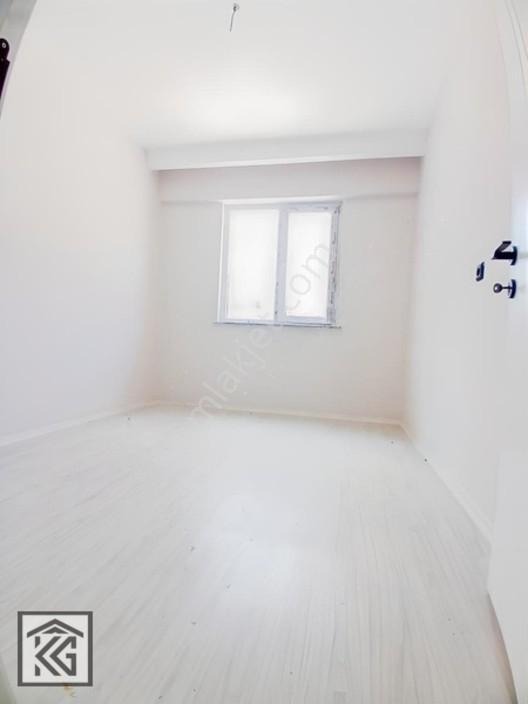 Akabe Mahallesi Tramvay Durağı Yanı Satılık 4+1 Daire — fotoğraf 4