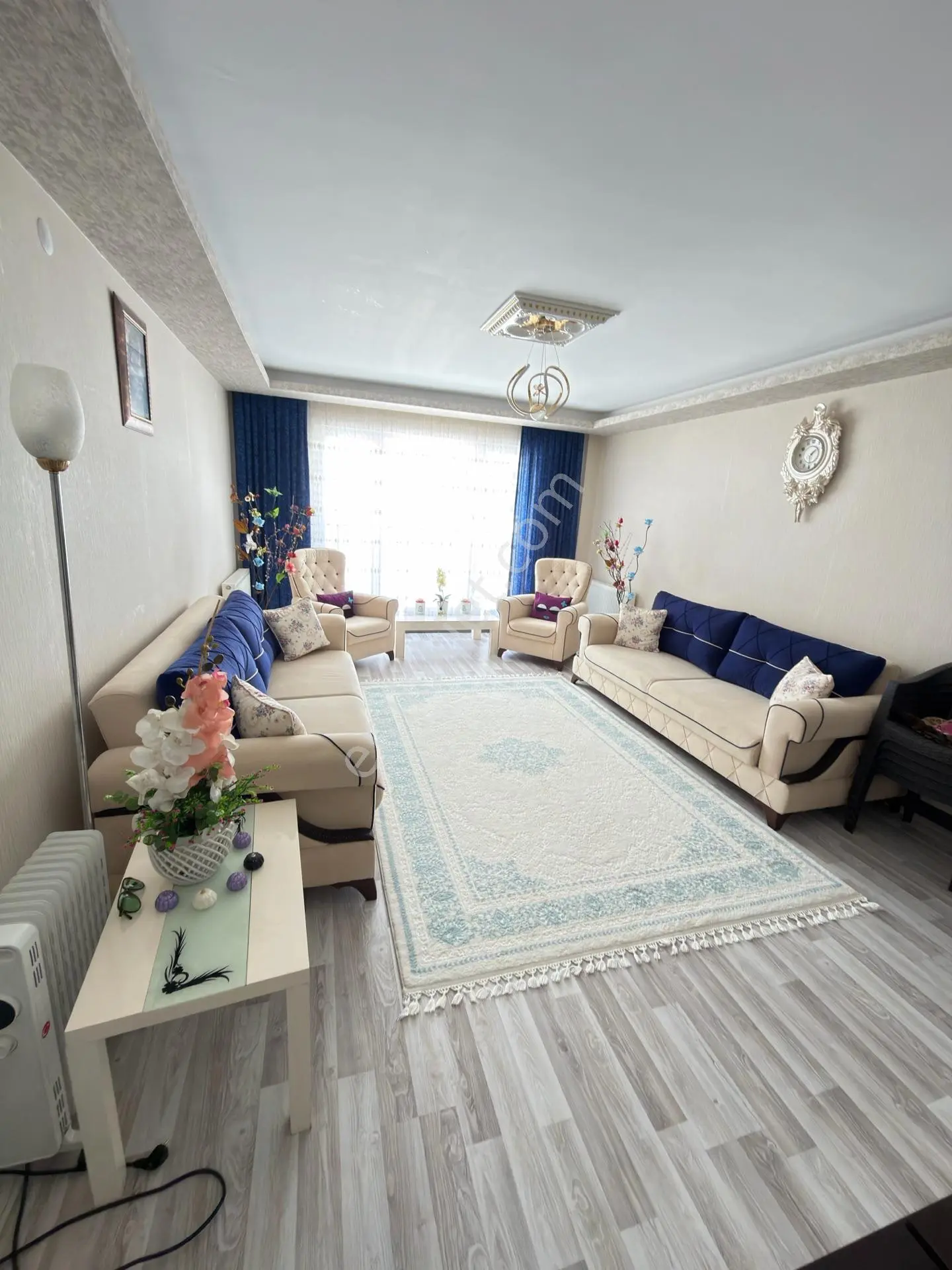 Güler Emlak 'dan Feridunçelik Mah. 3+1 Merkezi Konum Full Yapılı Satılık Daire — fotoğraf 2