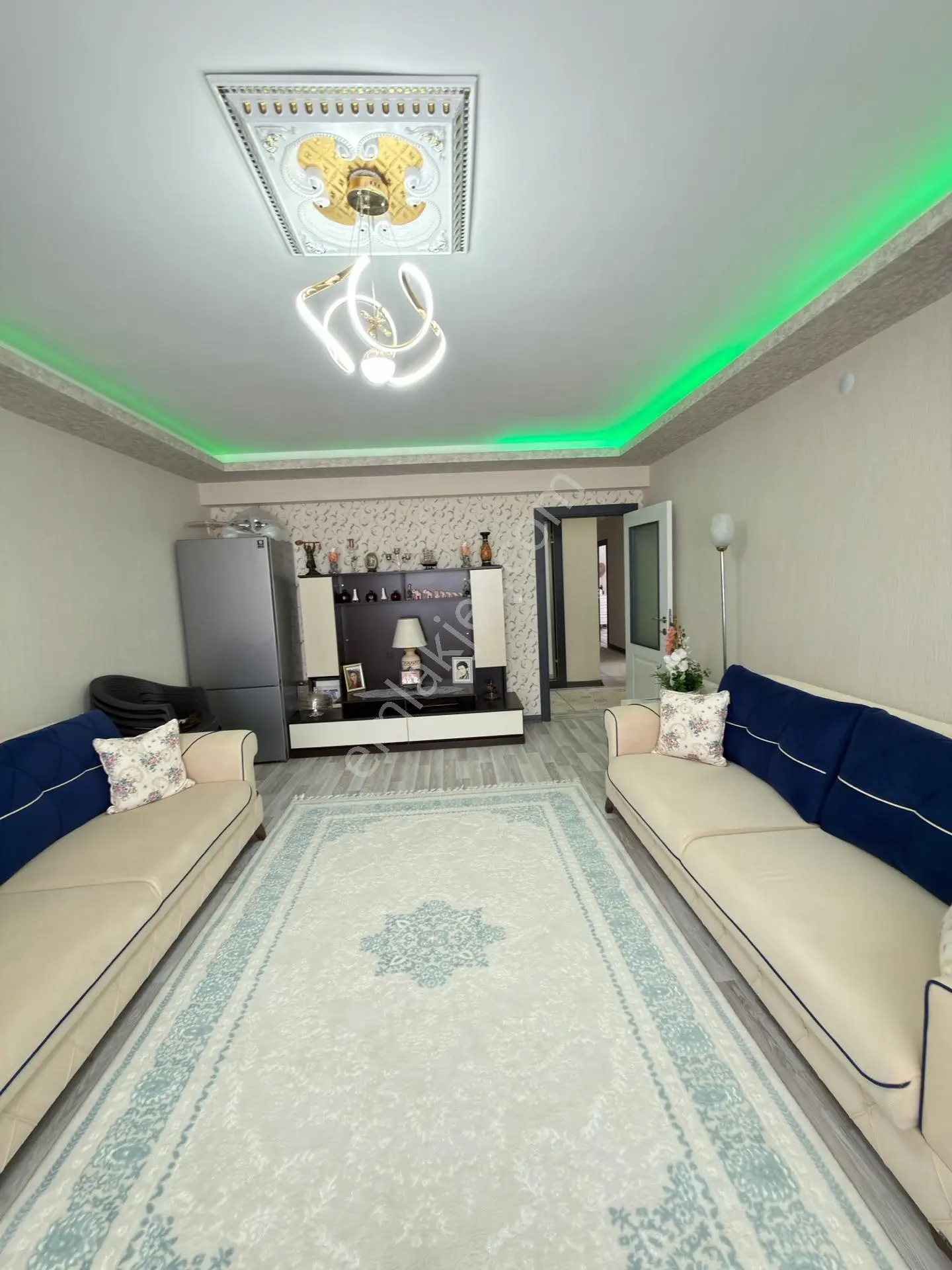 Güler Emlak 'dan Feridunçelik Mah. 3+1 Merkezi Konum Full Yapılı Satılık Daire — fotoğraf 5