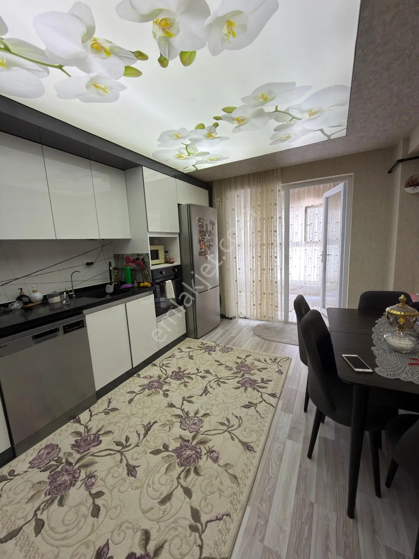 Güler Emlak 'dan Feridunçelik Mah. 3+1 Merkezi Konum Full Yapılı Satılık Daire — fotoğraf 10