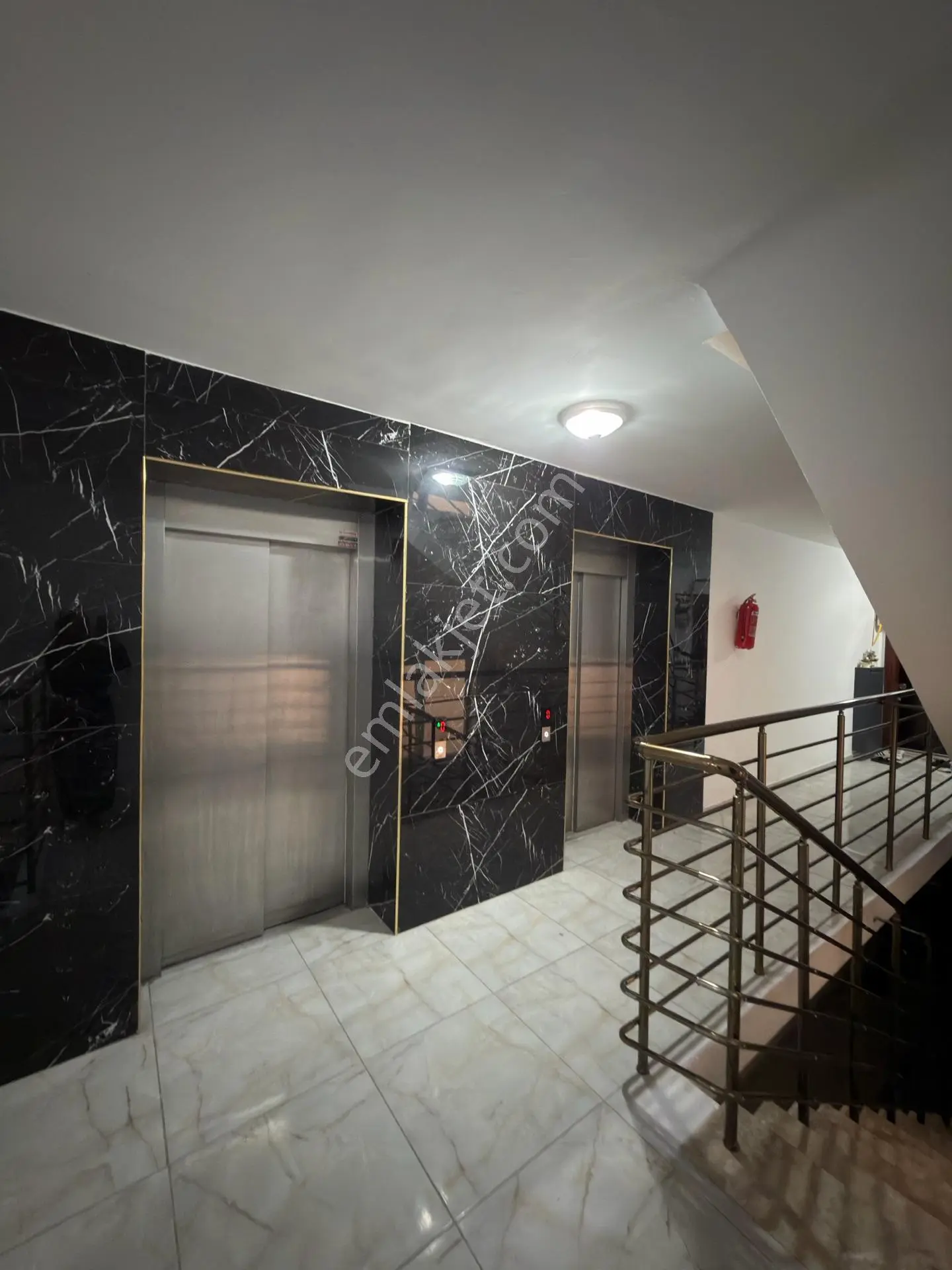 Güler Emlak 'dan Feridunçelik Mah. 3+1 Merkezi Konum Full Yapılı Satılık Daire — fotoğraf 39