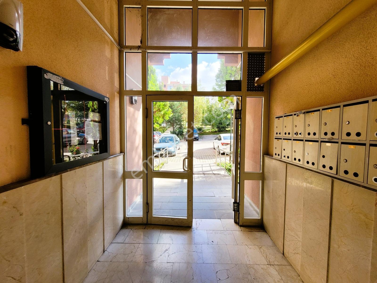 Gölbaşı Toki Buket Park Konutlarında 3+1 Site Dairesi — fotoğraf 17