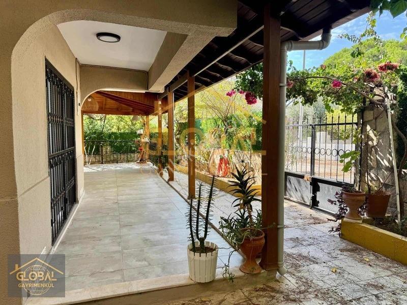250m2 Arsa İçerisinde Tek Müstakil Denize 400 Metre — fotoğraf 2