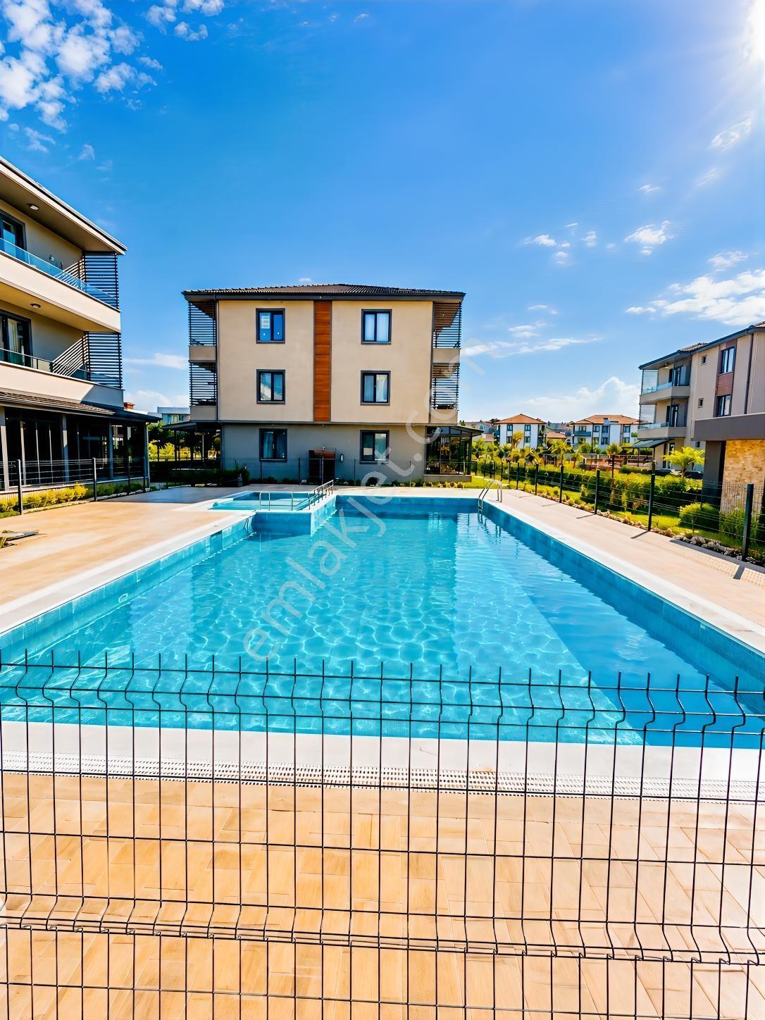 **fırsat Fiyat*merkezi Lokasyon Havuzlu Sitede 2+1 Modern Mimari — fotoğraf 2