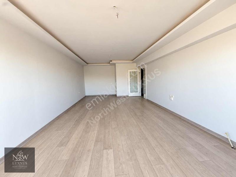 Cansel Çoban | Türközünde İncesu Cd. Bitişi Sıfır 3+1 145m² Net — fotoğraf 3