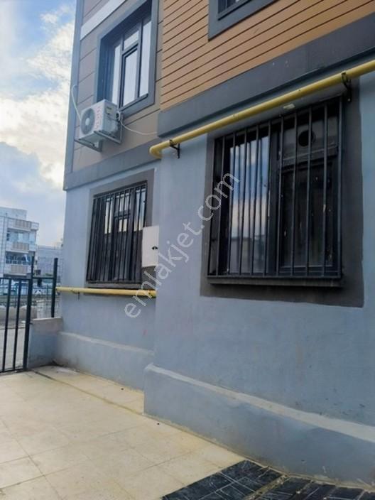 İpekyol Gençlik Merkezi Yanı 2+0