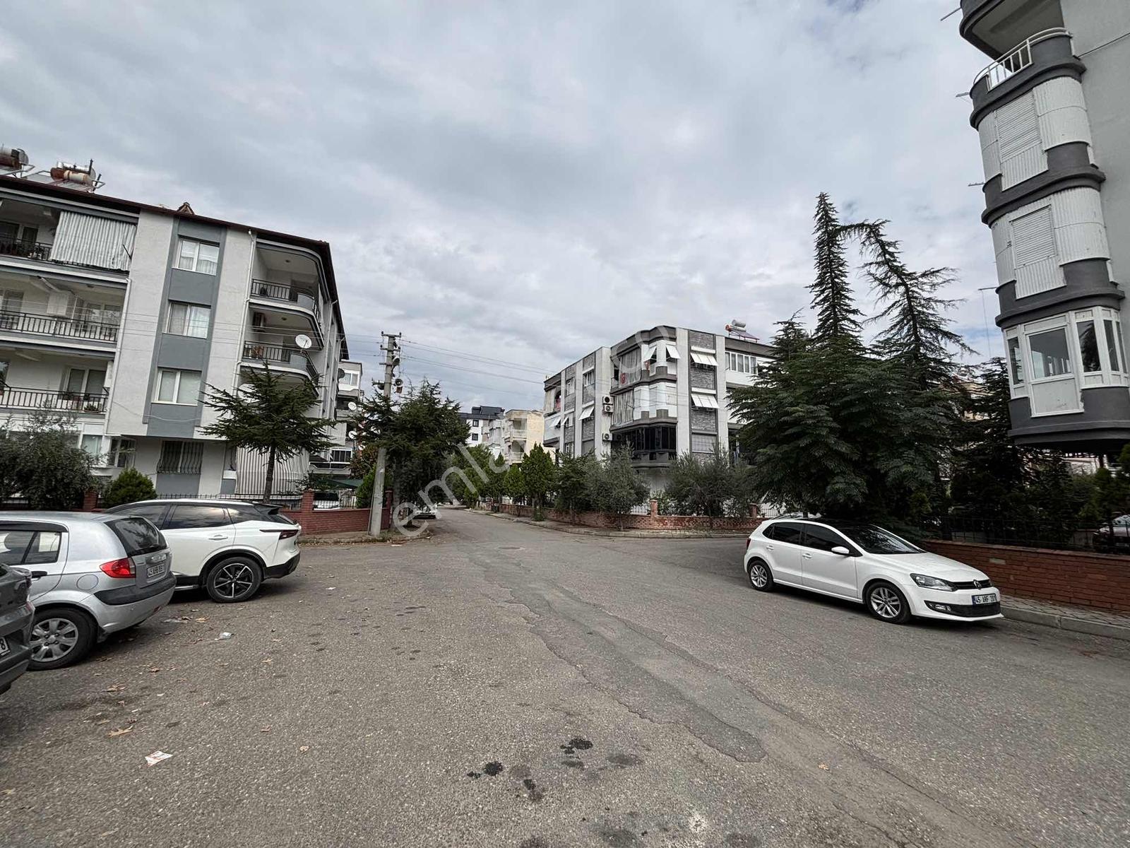 Salihli Satılık 3+1 Doğalgazlı Daire Can Hastanesi Civarı — fotoğraf 33