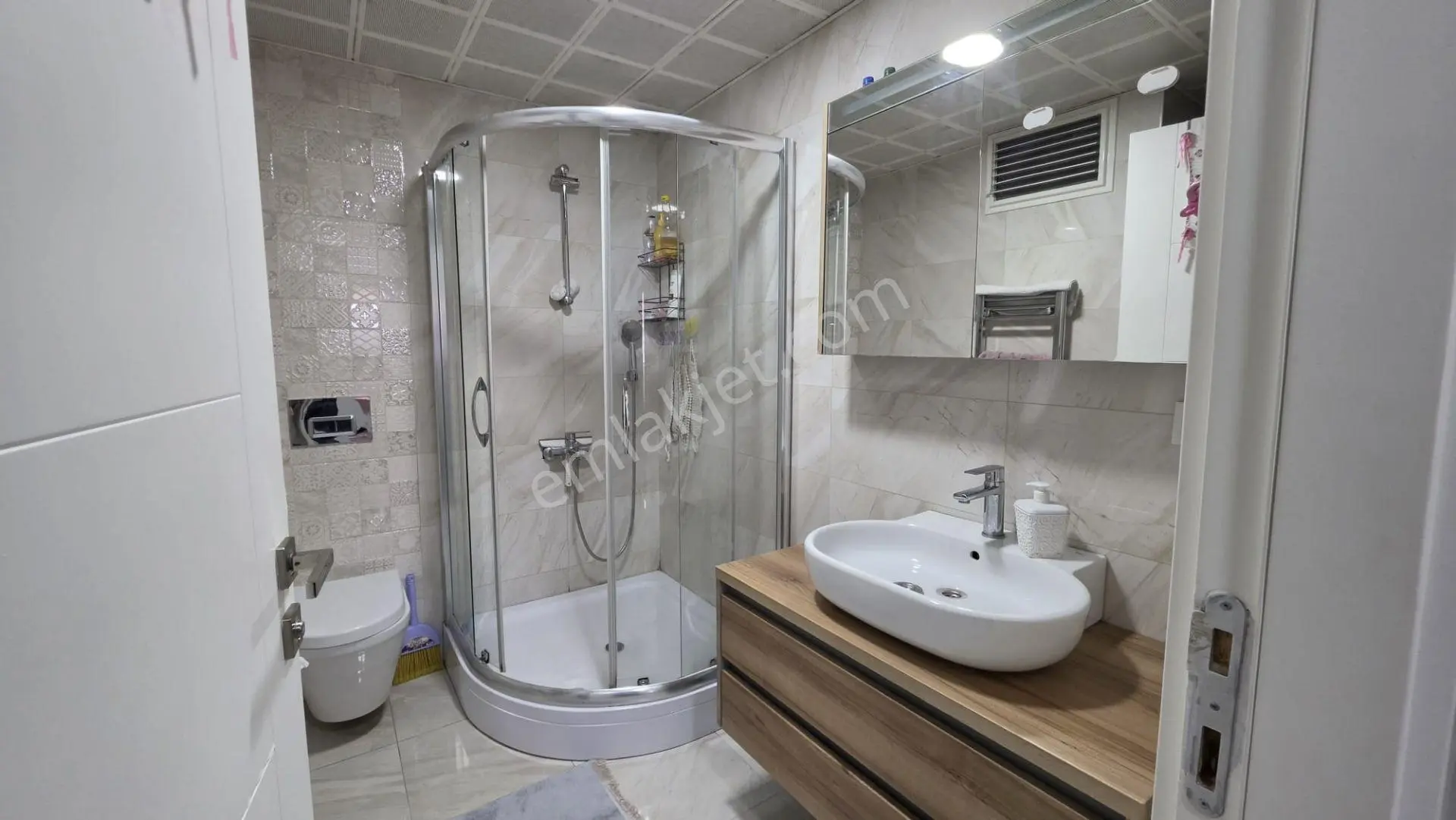 Zeytinburnu Seyitnizam'da Önü Açık, Çift Cepheli, 115 M² Satılık 2+1 Daire — fotoğraf 4