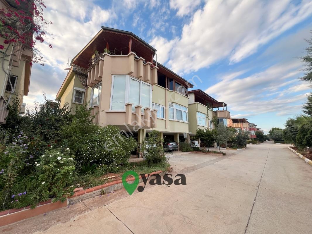 Yaşa Gyd - Zeytinkent Sitesinde | Havuzlu 5+1 Satılık Villa